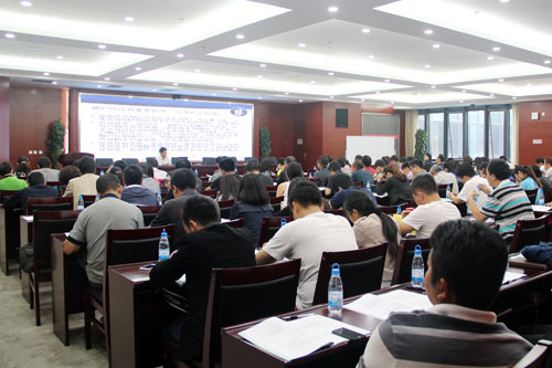 省房（集團）公司開展棚戶區(qū)改造專題培訓(xùn)